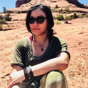 Meet your Posher, Jenn